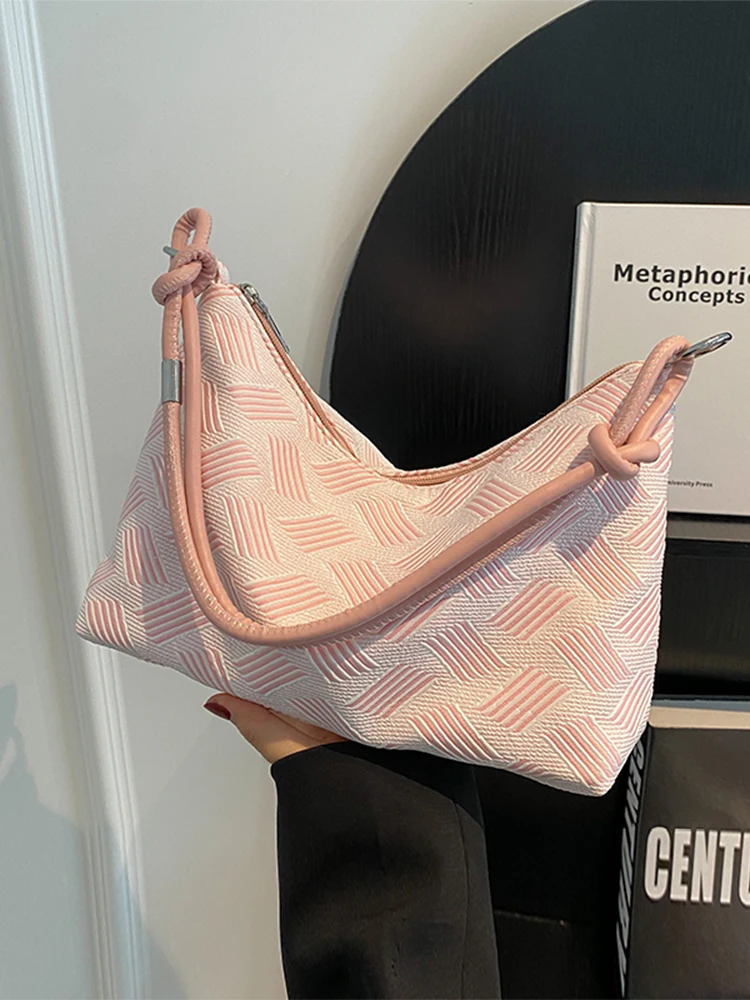 Летняя женская сумка через плечо, корейские модные сумки-мессенджеры для поездок на работу, простые повседневные мягкие сумки из искусственной кожи, новинка 2023 года. Изображение 0